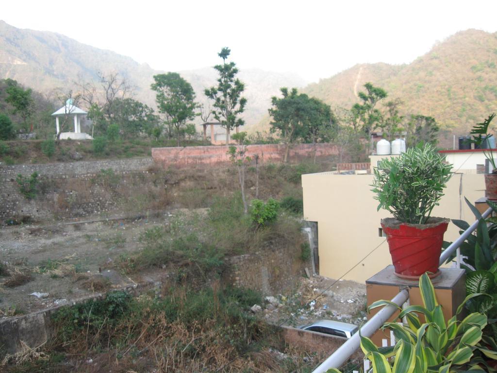 Hotel Shiv Ganga Rishikesh Bagian luar foto