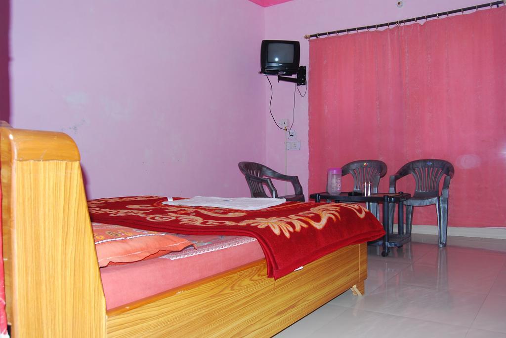 Hotel Shiv Ganga Rishikesh Bagian luar foto