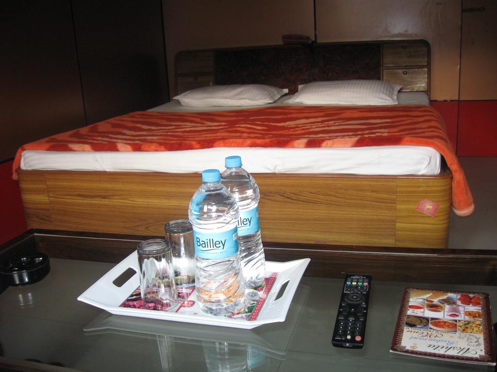 Hotel Shiv Ganga Rishikesh Ruang foto