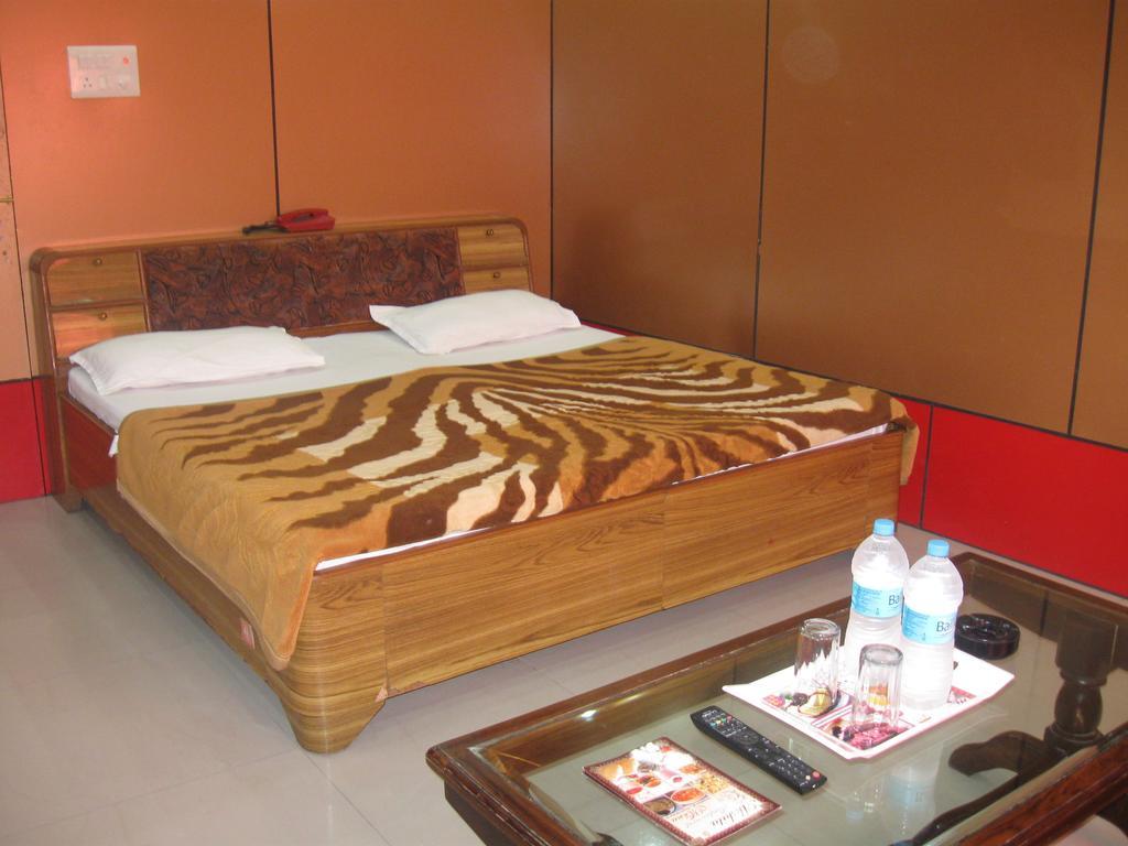 Hotel Shiv Ganga Rishikesh Ruang foto